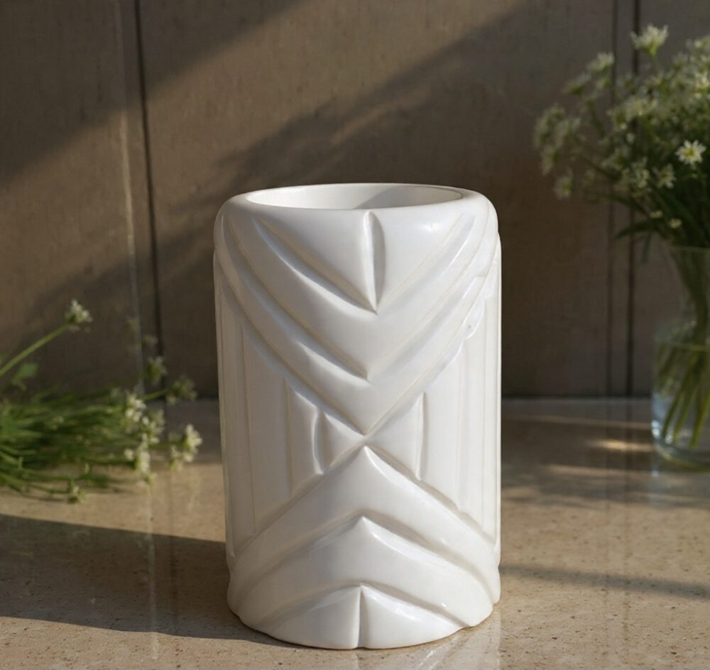 Elegant marble table vase design
